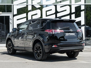 Внедорожник Toyota RAV4 2017 года, 2019000 рублей, Волгоград