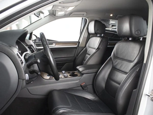 Внедорожник Volkswagen Touareg 2014 года, 2390000 рублей, Омск