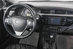 Седан Toyota Corolla 2013 года, 1449000 рублей, Кемерово
