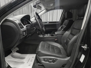 Внедорожник Volkswagen Touareg 2012 года, 1990000 рублей, Красноярск