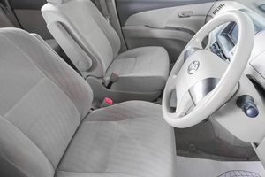 Минивэн Toyota Estima 2011 года, 659000 рублей, Кемерово
