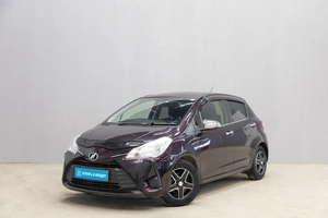 Хетчбэк Toyota Vitz 2017 года, 1199000 рублей, Новосибирск