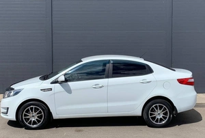 Седан Kia Rio 2014 года, 615000 рублей, Солонцы