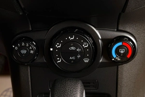 Седан Ford Fiesta 2015 года, 819000 рублей, Тюмень