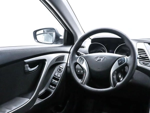 Седан Hyundai Elantra 2013 года, 1099000 рублей, Красноярск