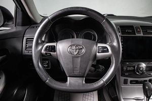 Седан Toyota Corolla 2011 года, 1199000 рублей, Сургут