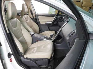 Внедорожник Volvo XC60 2012 года, 1619000 рублей, Воронеж