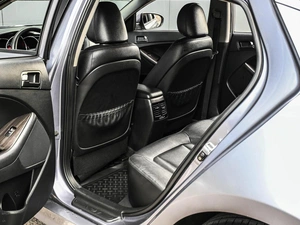 Седан Kia K5 2011 года, 1099000 рублей, Кирилловка