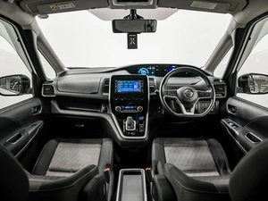 Минивэн Nissan Serena 2019 года, 2205000 рублей, Красноярск