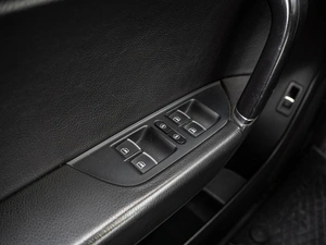 Внедорожник Volkswagen Touareg 2015 года, 2575000 рублей, Краснодар