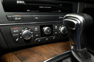 Седан Audi A6 2013 года, 1999000 рублей, Ульяновск