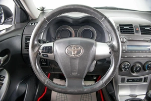 Седан Toyota Corolla 2011 года, 799000 рублей, Пермь