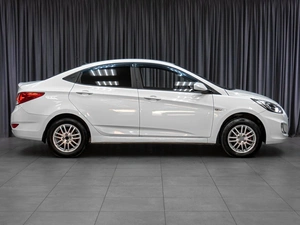 Седан Hyundai Solaris 2013 года, 829000 рублей, Тюмень