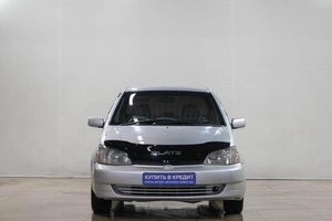 Седан Toyota Platz 2000 года, 379000 рублей, Новокузнецк