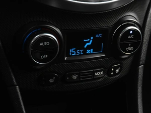 Седан Hyundai Solaris 2014 года, 1049000 рублей, Тюмень