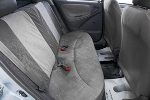 Седан Toyota Platz 2000 года, 349000 рублей, Барнаул