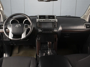 Внедорожник Toyota Land Cruiser Prado 2015 года, 3340000 рублей, Омск