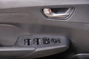 Седан Hyundai Solaris 2017 года, 1319000 рублей, Томск