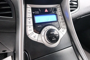 Седан Hyundai Avante 2010 года, 899000 рублей, Красноярск