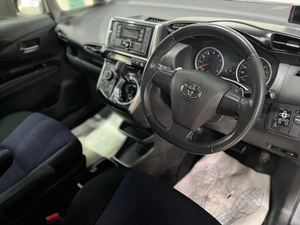 Минивэн Toyota Wish 2012 года, 1249000 рублей, Красноярск