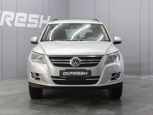 Внедорожник Volkswagen Tiguan 2009 года, 985000 рублей, Омск