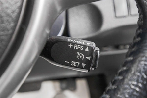 Хетчбэк Toyota Ractis 2011 года, 839000 рублей, Барнаул