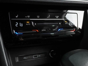 Внедорожник Volkswagen Tiguan L 2023 года, 4876000 рублей, Воронеж