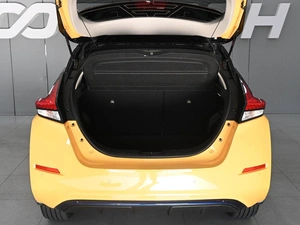 Хетчбэк Nissan Leaf 2018 года, 1669000 рублей, Ростов-на-Дону