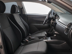 Седан Kia Rio 2018 года, 1402000 рублей, Омск