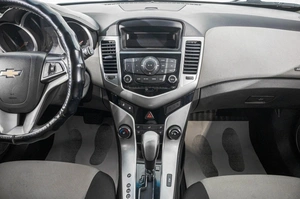Хетчбэк Chevrolet Cruze 2012 года, 799000 рублей, Барнаул