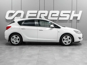 Хетчбэк Opel Astra 2011 года, 669000 рублей, Тюмень