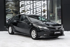 Седан Toyota Camry 2018 года, 2730000 рублей, Ульяновск