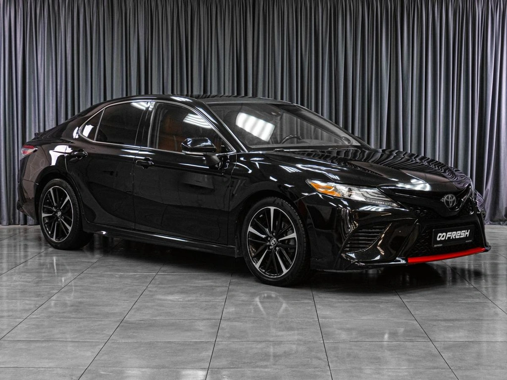 Седан Toyota Camry US Market 2018 года, 2889000 рублей, Тюмень