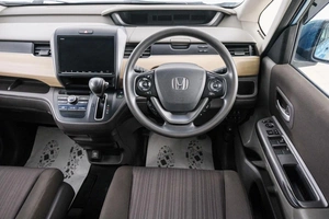 Минивэн Honda Freed 2019 года, 1499000 рублей, Красноярск