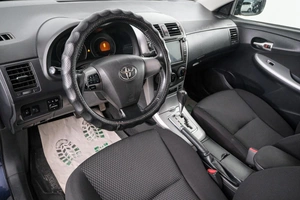 Седан Toyota Corolla 2011 года, 1119000 рублей, Красноярск