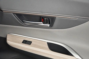 Внедорожник Toyota Venza 2023 года, 5190000 рублей, Красноярск