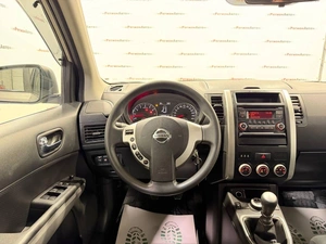 Внедорожник Nissan X-Trail 2012 года, 1330000 рублей, Красноярск