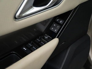 Внедорожник Land Rover Range Rover Velar 2019 года, 3651444 рублей, Москва