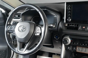 Внедорожник Toyota RAV4 2020 года, 3619000 рублей, Тюмень