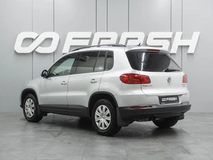 Внедорожник Volkswagen Tiguan 2011 года, 1149000 рублей, Воронеж