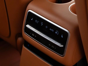 Внедорожник Li Auto L9 2023 года, 5657077 рублей, Москва