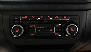 Внедорожник Volkswagen Tiguan 2012 года, 1397000 рублей, Красноярск