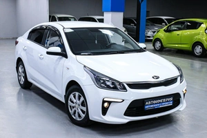 Седан Kia Rio 2018 года, 1363000 рублей, Солонцы