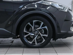 Внедорожник Toyota C-HR 2017 года, 2070000 рублей, Красноярск