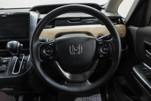 Минивэн Honda Freed 2016 года, 1399000 рублей, Новокузнецк