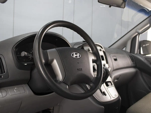 Минивэн Hyundai Grand Starex 2008 года, 960000 рублей, Омск