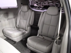 Минивэн Kia Carnival 2016 года, 2473100 рублей, Казань