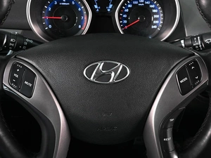 Седан Hyundai Elantra 2012 года, 899000 рублей, Аксай