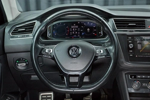 Внедорожник Volkswagen Tiguan 2019 года, 2457000 рублей, Красноярск