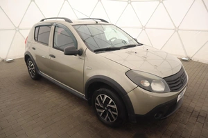 Хэтчбек Renault Sandero 2011 года, 735000 рублей, Орёл